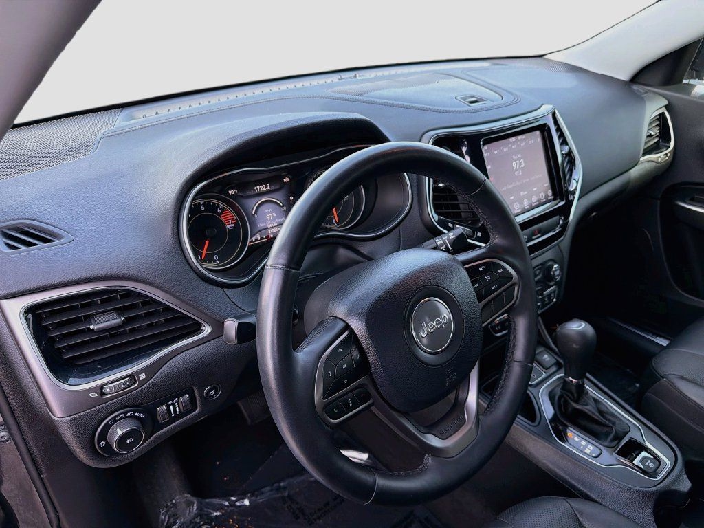 Used 2020 Jeep Cherokee Limited FWD image 9