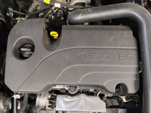 Used 2024 Chevrolet Equinox LS image 30