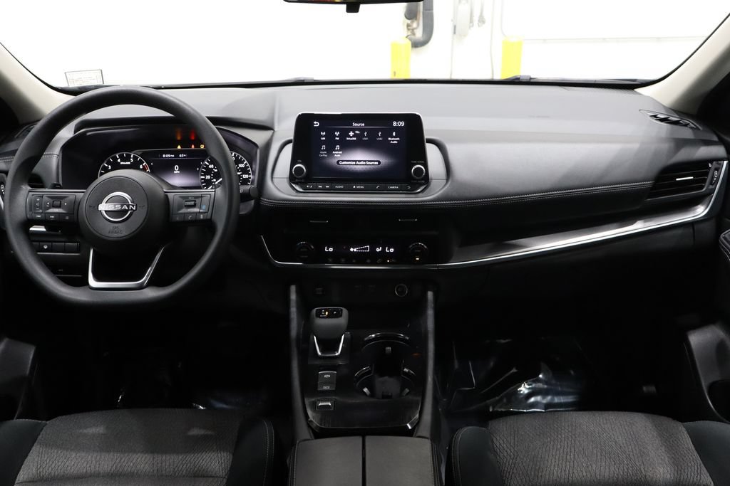 Used 2024 Nissan Rogue SV FWD image 29