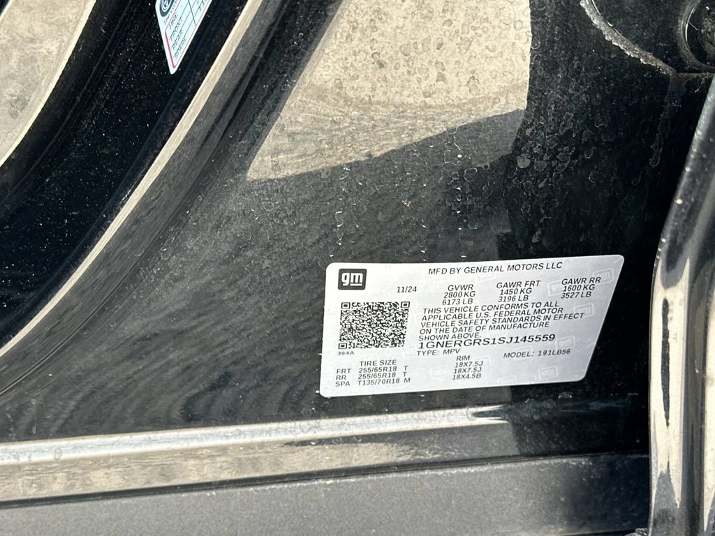 Used 2025 Chevrolet Traverse LT FWD image 43