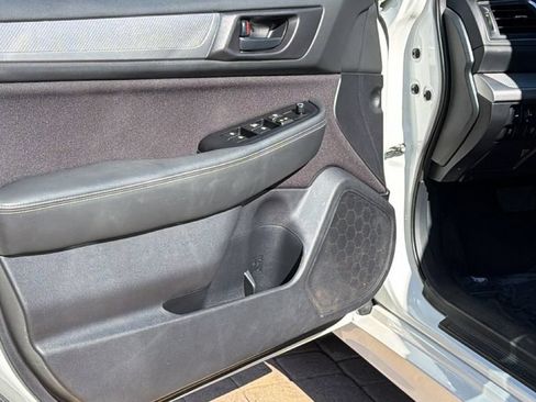 Used 2019 Subaru Legacy 2.5i AWD/4WD image 23
