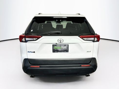 Used 2024 Toyota RAV4 XLE FWD image 7
