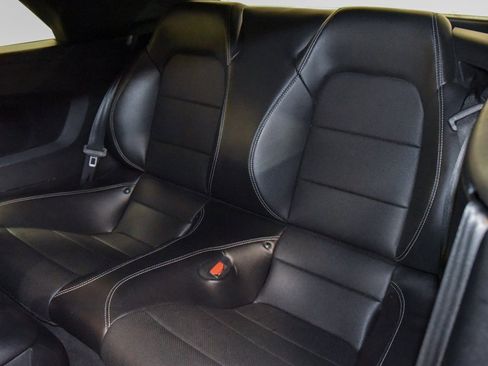 Used 2022 Ford Mustang Premium image 4