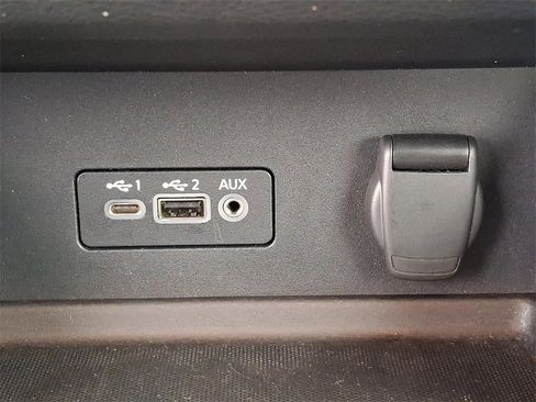 Used 2023 Nissan Sentra SV image 24