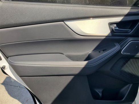 Used 2026 Acura MDX w/ Technology Package image 15