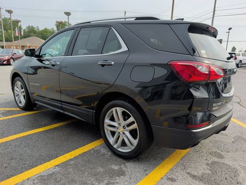 Used 2020 Chevrolet Equinox Premier FWD image 5