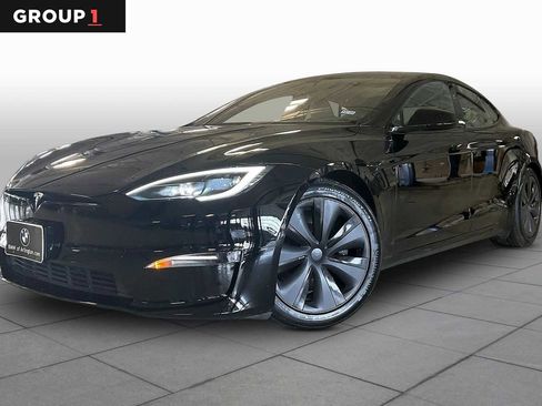 Used 2024 Tesla Model S image 1