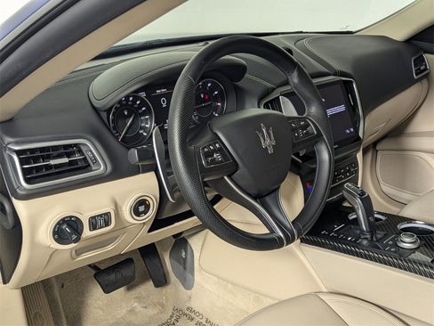 Used 2022 Maserati Ghibli Modena image 11