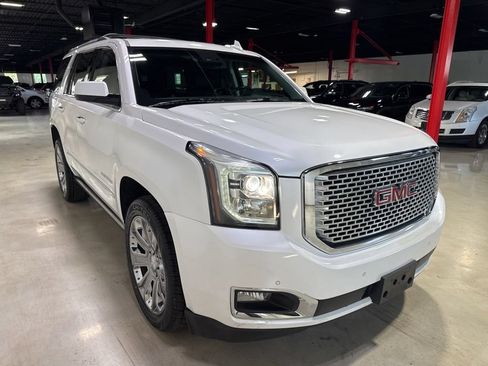 Used 2017 GMC Yukon Denali AWD/4WD image 8