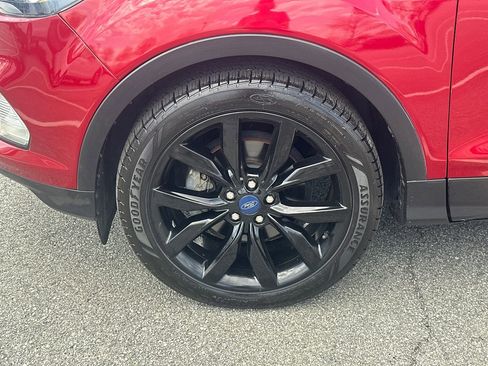 Used 2018 Ford Escape SE w/ SE Sport Appearance Package image 11