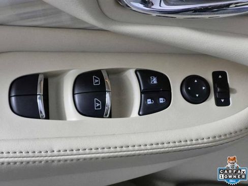 Used 2018 Nissan Murano SL w/ Moonroof Package AWD/4WD image 16