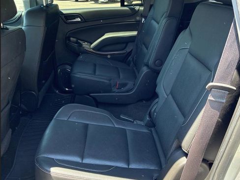 Used 2017 GMC Yukon SLT w/ HD Trailering Package RWD image 7
