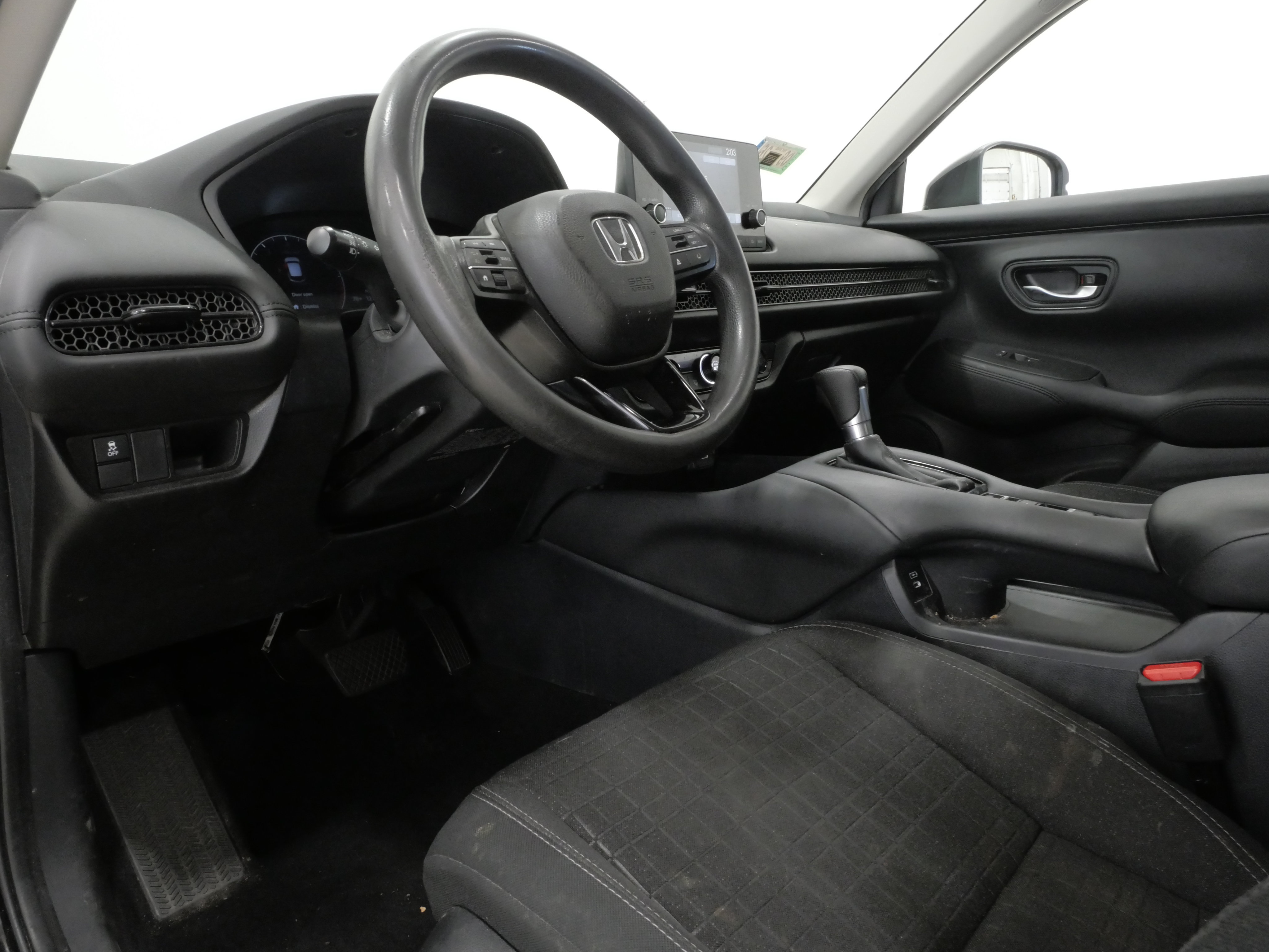 Used 2024 Honda HR-V LX image 10