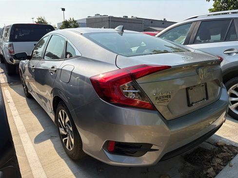 Used 2018 Honda Civic EX image 4
