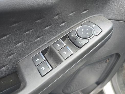 Used 2020 Ford Escape Titanium image 19