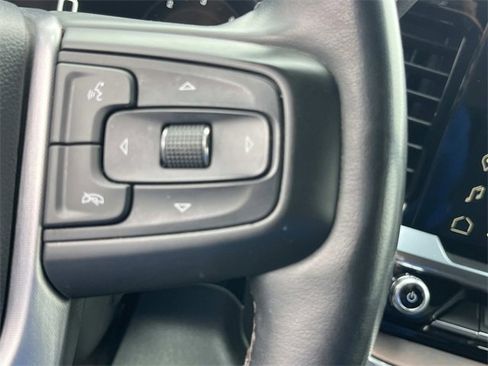 Used 2024 GMC Sierra 1500 SLT image 32