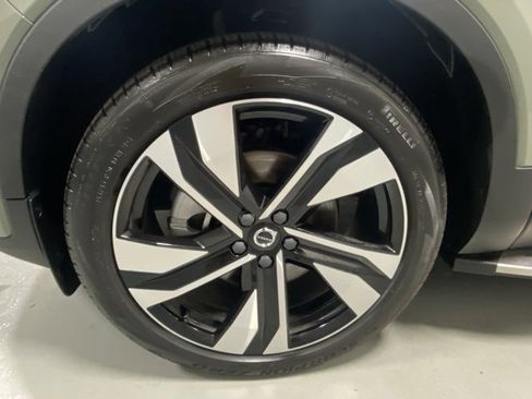 Certified 2023 Volvo XC40 B5 Plus w/ Driver Assist Package image 5