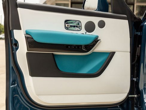 New 2026 Rolls-Royce Cullinan Black Badge image 20