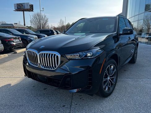 New 2026 BMW X5 xDrive50e w/ M Sport Package image 3