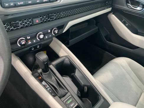 Certified 2023 Honda Accord LX image 11