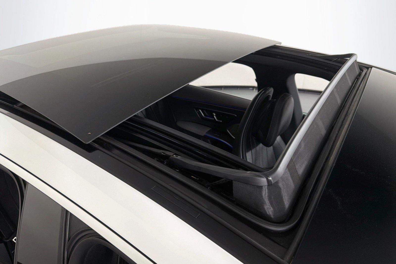 Certified 2022 Mercedes-Benz EQS 580 4MATIC Sedan image 24