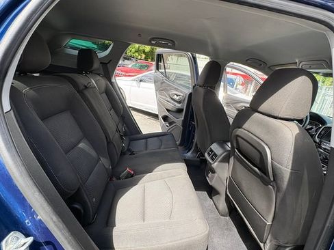 Used 2022 GMC Terrain SLE w/ Driver Convenience Package AWD/4WD image 18