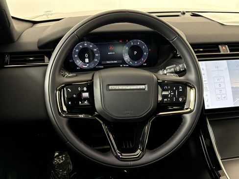 Certified 2025 Land Rover Range Rover Velar Dynamic SE image 12