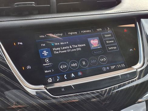 Used 2025 Cadillac XT6 Premium Luxury image 10