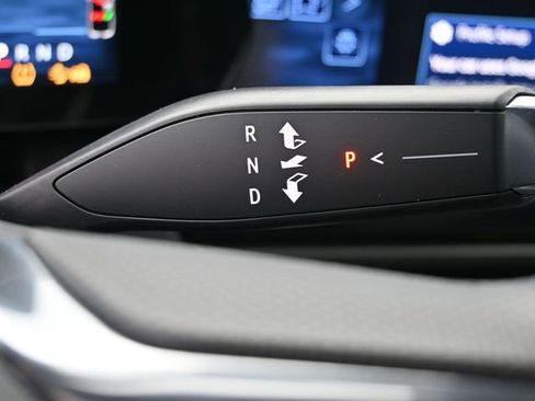 New 2026 Chevrolet Equinox EV LT image 21