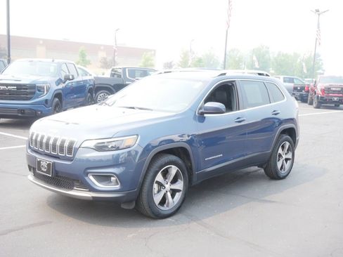 Used 2020 Jeep Cherokee Limited w/ Trailer Tow Group AWD/4WD image 4
