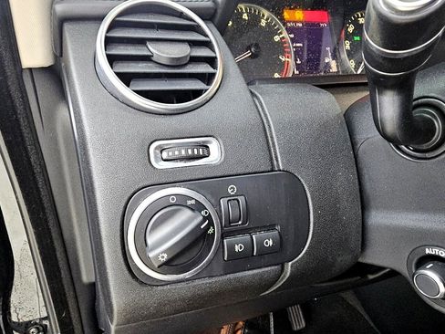 Used 2016 Land Rover LR4 HSE LUX image 37