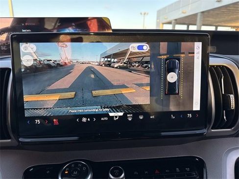 New 2025 Ford Expedition Active image 28