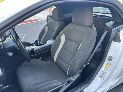 Used 2020 Chevrolet Camaro LT image 23