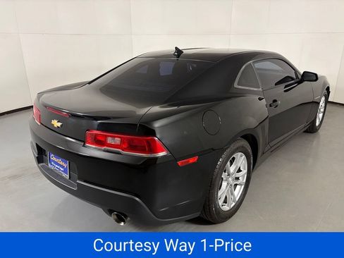 Used 2015 Chevrolet Camaro LT RWD image 11