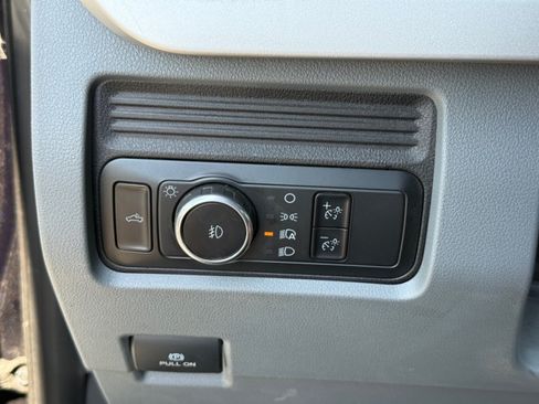 Used 2025 Ford F350 XLT AWD/4WD image 34