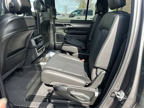 New 2026 Jeep Grand Wagoneer 4WD image 26