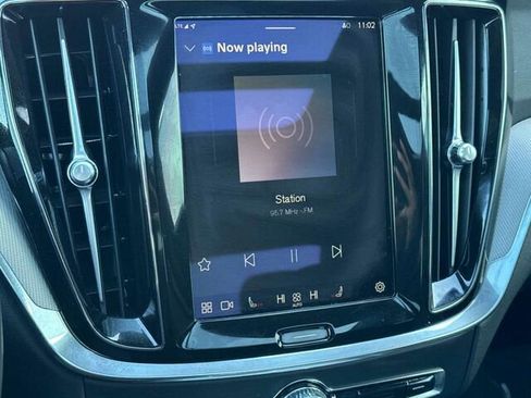 Used 2024 Volvo S60 B5 Plus image 22