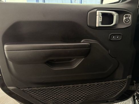 Used 2021 Jeep Wrangler Unlimited Sport image 11