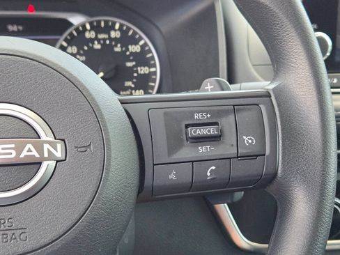 Used 2022 Nissan Rogue S FWD image 27