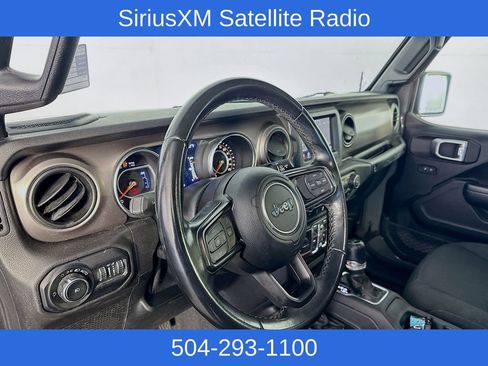 Used 2020 Jeep Wrangler Unlimited Willys image 9