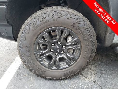 Used 2025 Chevrolet Silverado 1500 ZR2 w/ Technology Package AWD/4WD image 27