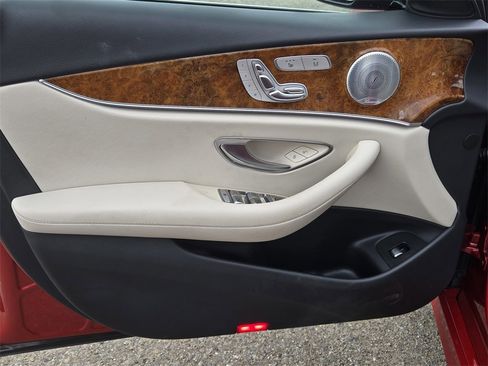 Used 2020 Mercedes-Benz E 350 E 350 image 10