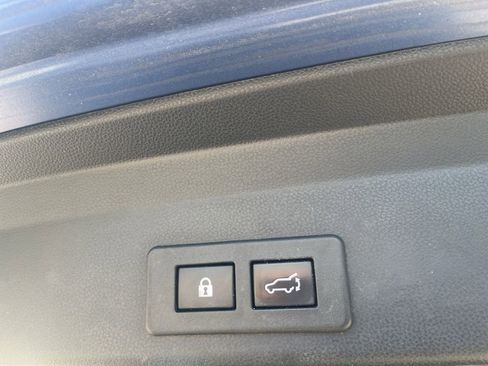 Used 2021 Subaru Ascent Touring image 10