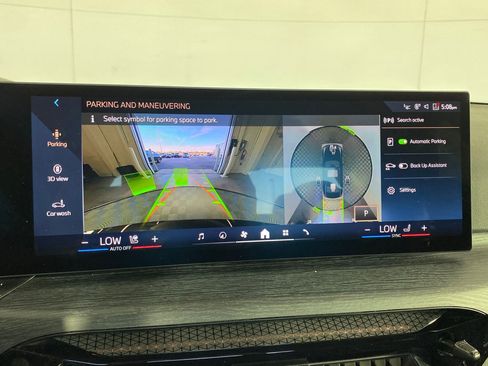 Certified 2025 BMW 330i Sedan image 24