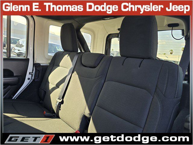 Certified 2022 Jeep Wrangler Unlimited Sport AWD/4WD image 21