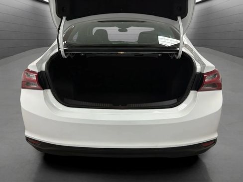 Used 2022 Chevrolet Malibu LT FWD image 19