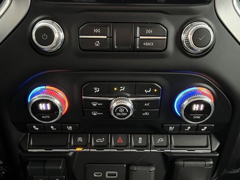 Used 2020 GMC Sierra 1500 SLT w/ SLT Convenience Package image 28