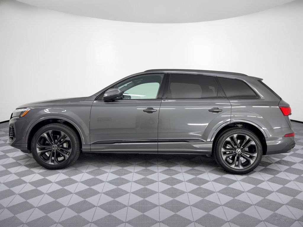 Used 2025 Audi Q7 3.0T Premium Plus AWD/4WD image 2