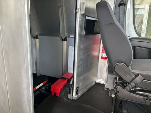 Used 2024 RAM ProMaster 3500 w/ Delivery Van Package FWD image 26
