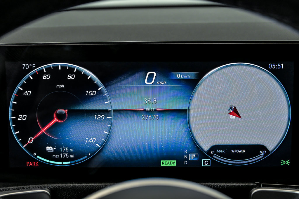 Used 2022 Mercedes-Benz EQB 300 4MATIC image 16